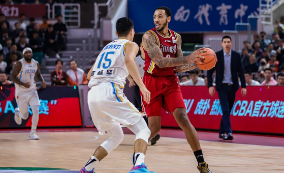 NBA迷必看 【篮球规则懒人包】- 带你了解比赛场地、发球、和走步等